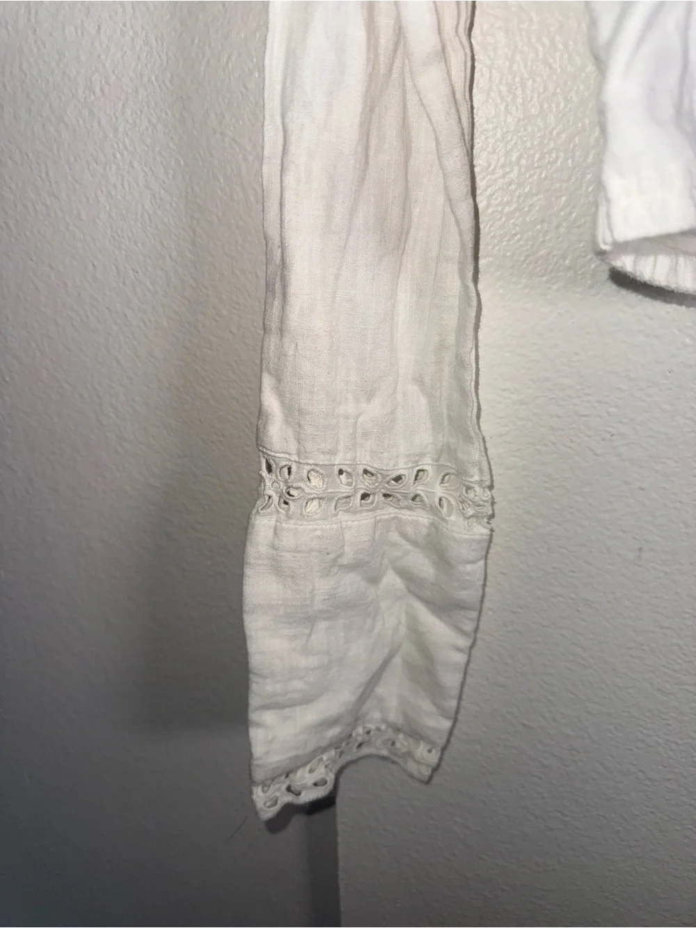 FREE PEOPLE cropped lace boho eyelet lace peasant blouse M